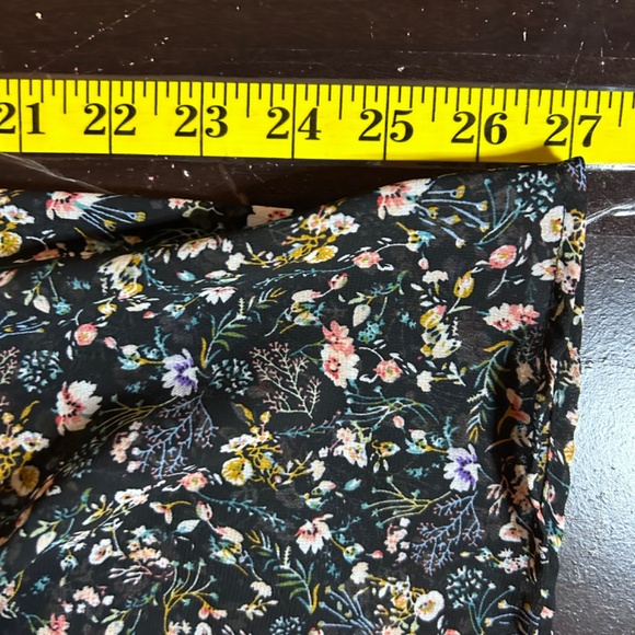 Black Tape women’s lightweight floral blouse size large - Picture 8 of 9